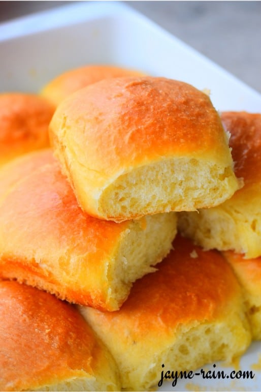 dinner rolls