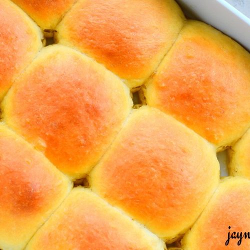 dinner rolls