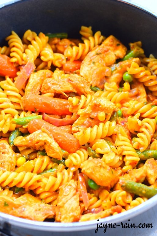 chicken-curry-pasta